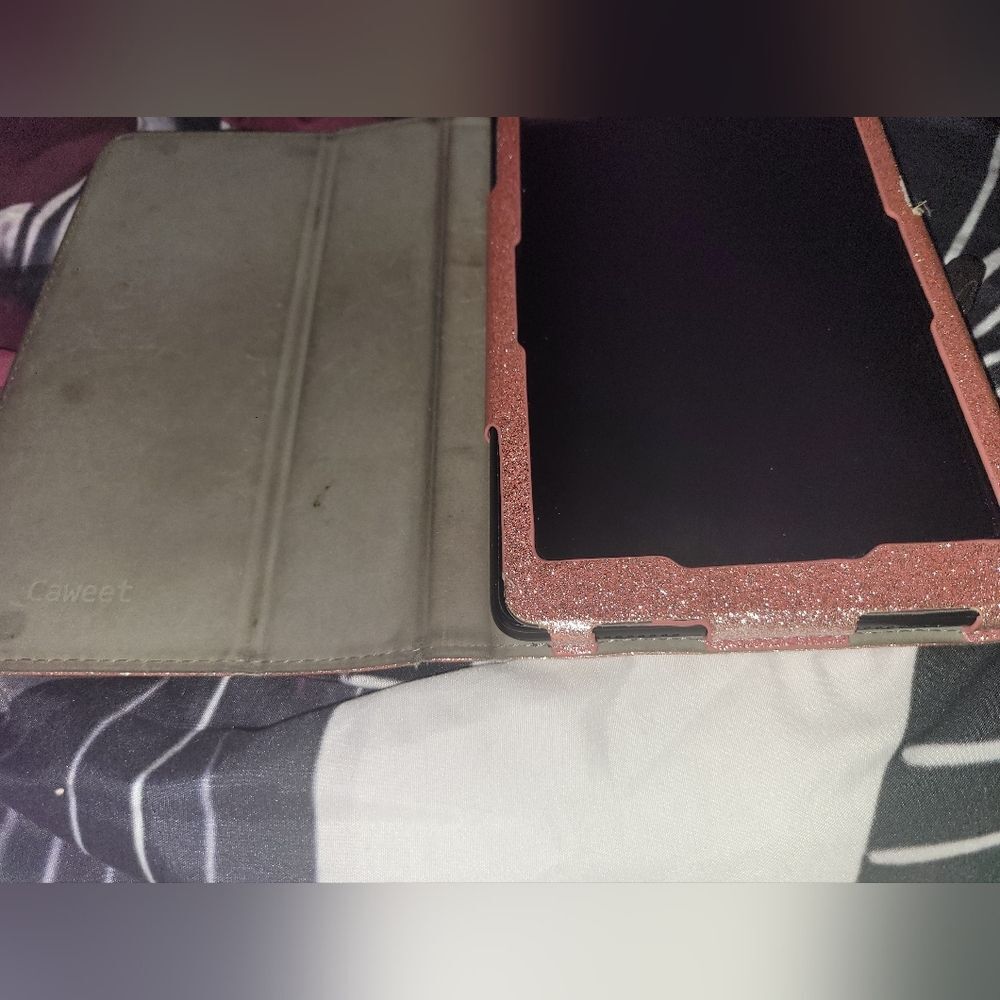 Used Pink Tablet cover - Picture 10 of 11